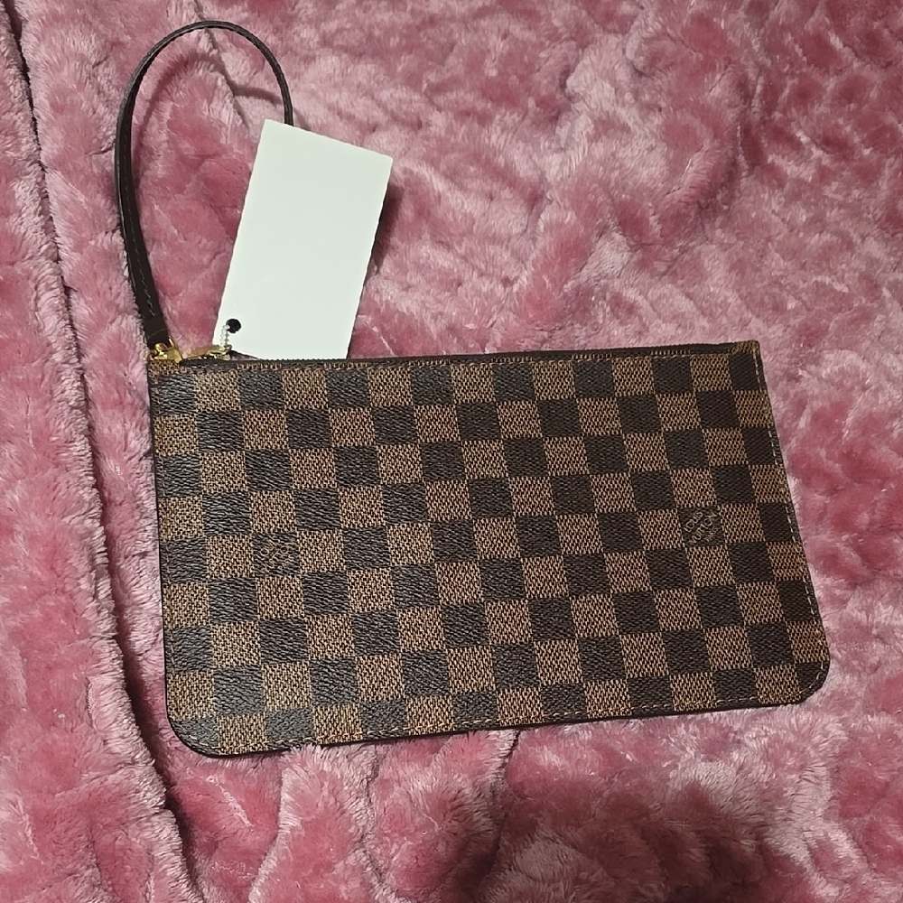 Louis Vuitton Damier Ebene Wristlet